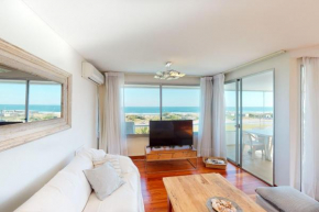 Oceana Suites Esturion Apartment